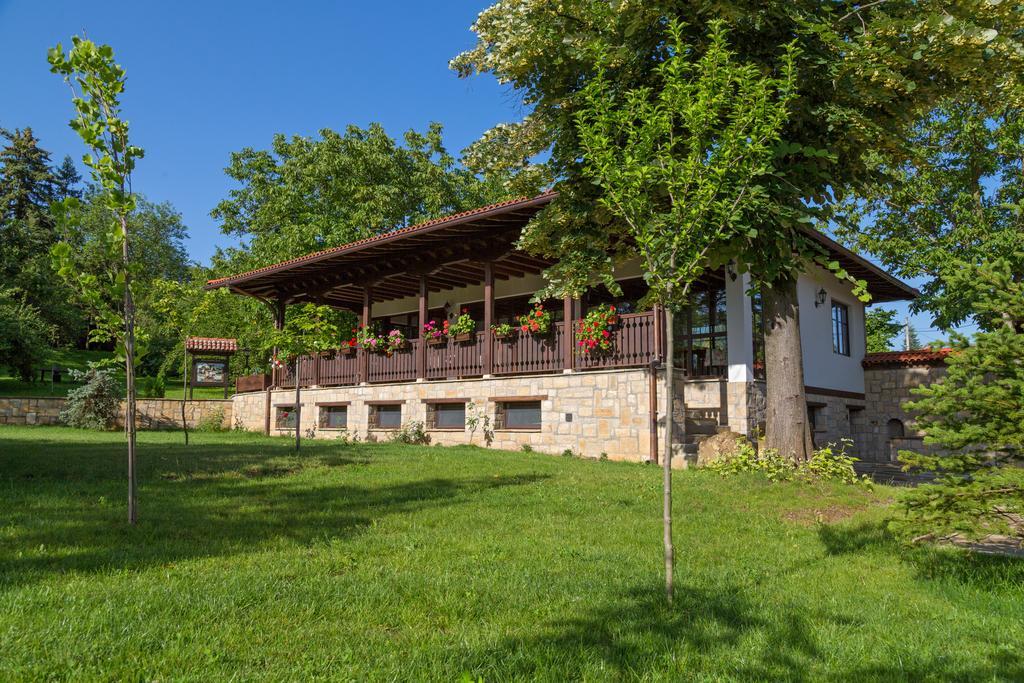 Arbanashki Han Hotelcomplex Arbanasi Bagian luar foto